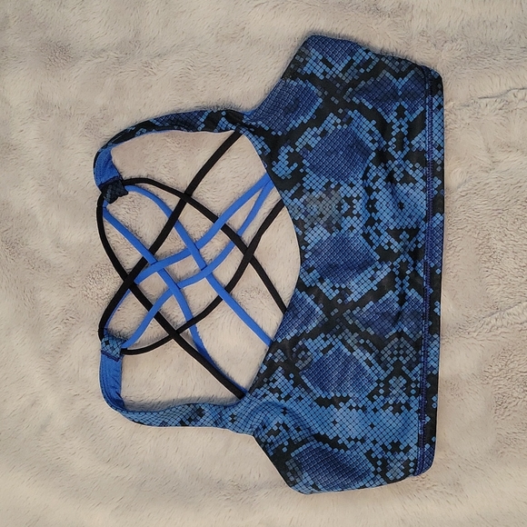lululemon athletica Other - Lululemon - Free To Be Bra - Wild - Size 6